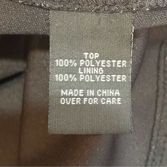 By & By Off the Shoulder Flowy Blouse Stripe Black White Size Large - Picture 8 of 8